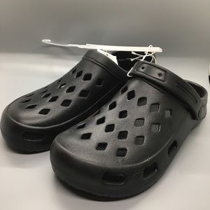 wild fable crocs